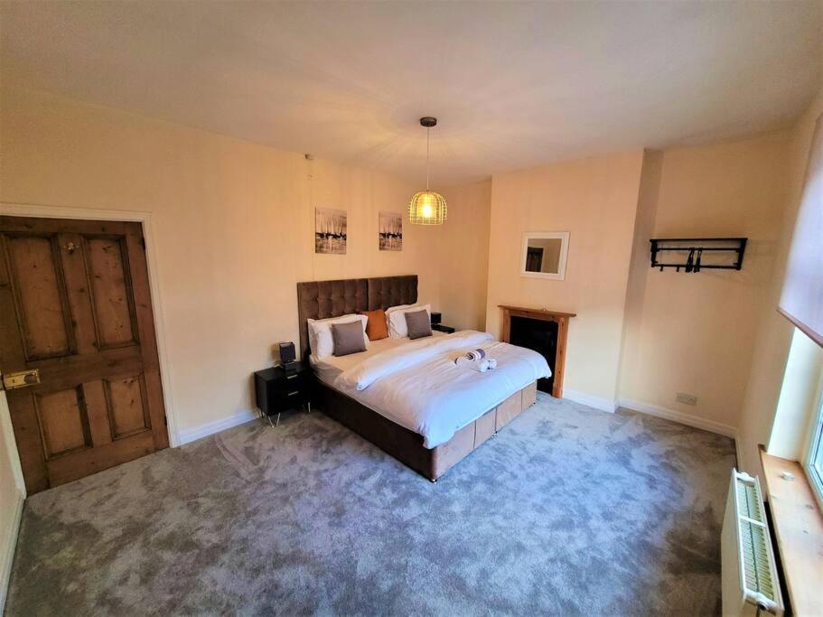 Nice 4-Bedroom Vacation Home With Indoor Fireplace Веллингтон Экстерьер фото