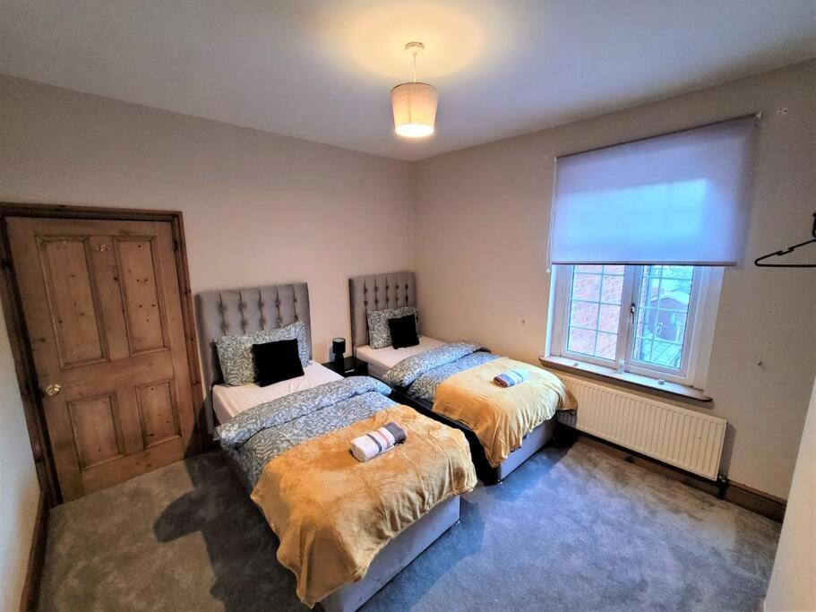 Nice 4-Bedroom Vacation Home With Indoor Fireplace Веллингтон Экстерьер фото